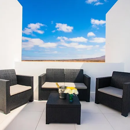 Villa 2-bed In By Retreat